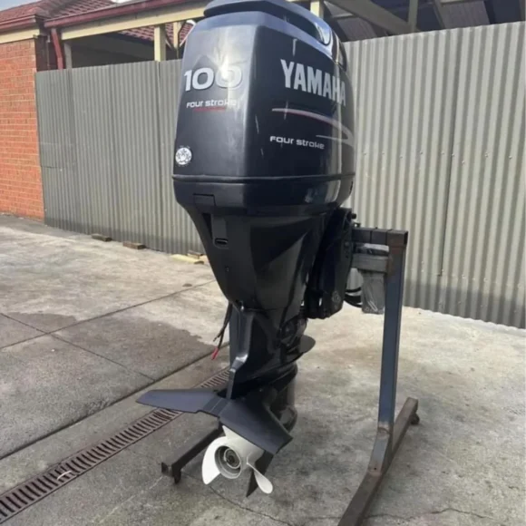 Used 2011 Yamaha 100HP 4 Stroke outboard motor