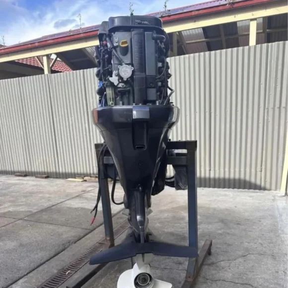 Used 2011 Yamaha 100HP 4 Stroke outboard motor - Image 5