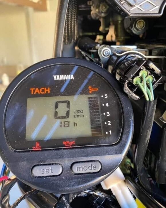 Used 2020 115hp Yamaha "25" 4-stroke outboards - Image 8