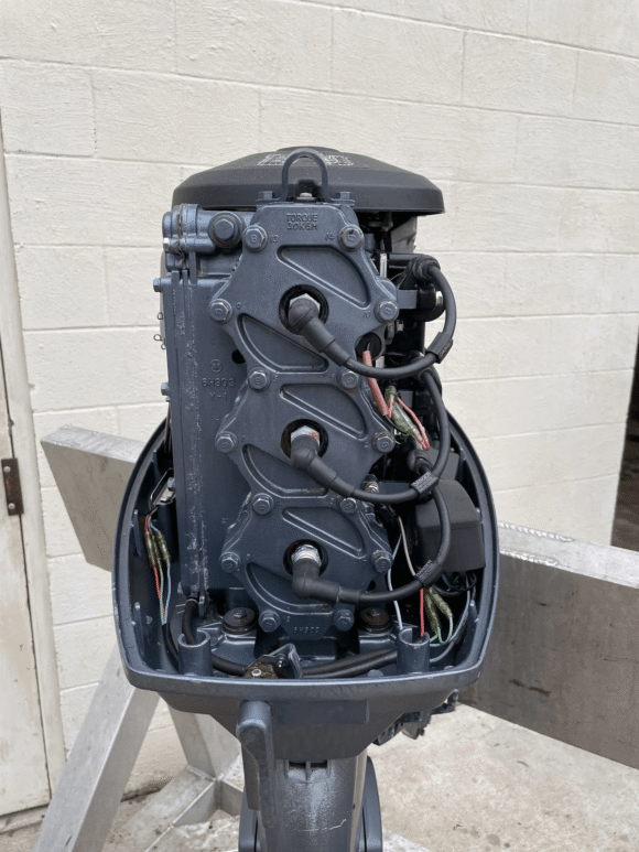 Yamaha 70HP 20" Outboard Engine 2 Stroke - Image 2